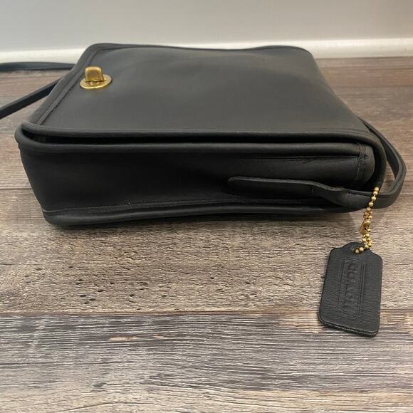 Vintage Coach Companion Compact Black Leather Flap Twist Lock Crossbody 1980s - Picture 4 of 16